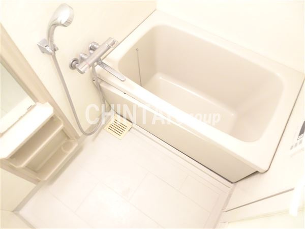 ドゥーエ幡ヶ谷の浴室