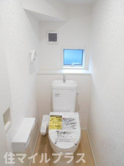【トイレ】 | 郡山市富田町大徳南新築一戸建て8棟 | ゆったりとした空間のトイレです