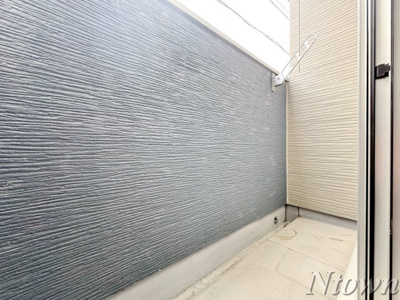 【バルコニー】 | Creo Baker庄内通(クレオベイカーショウナイドオリ) | 外からの目が気にならないバルコニーで洗濯物が干せます