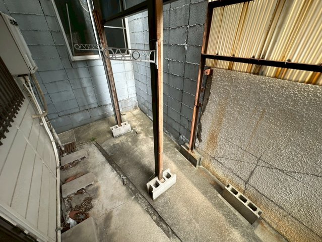 岩屋北町1丁目貸戸建の庭