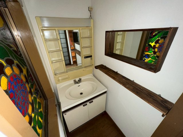 岩屋北町1丁目貸戸建の洗面所