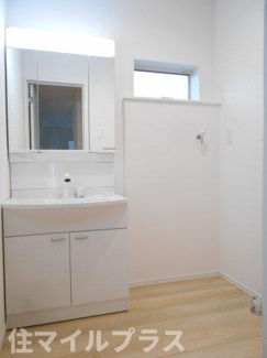 【独立洗面台】 | 郡山市富田町大徳南新築一戸建て8棟 | 朝の身支度には欠かせない独立洗面化粧台