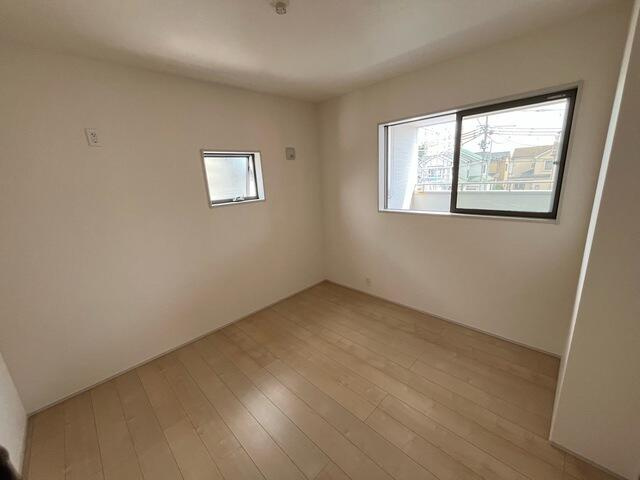 リーブルガーデン第１下野石橋　新築一戸建ての洋室