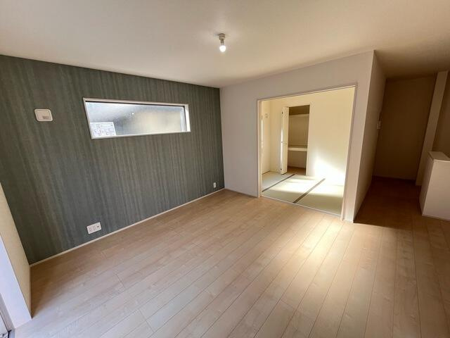 リーブルガーデン第１下野石橋　新築一戸建ての洋室