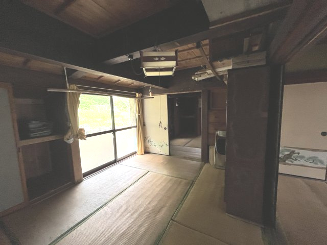 串間市大字都井　築約100年の古民家の和室