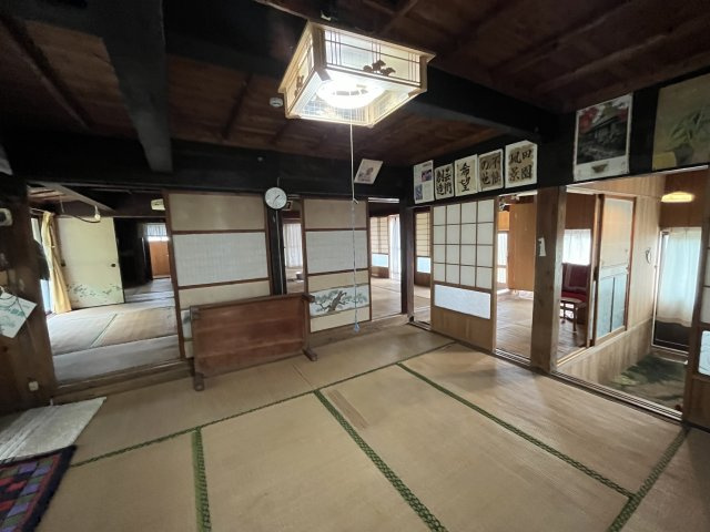 串間市大字都井　築約100年の古民家の和室