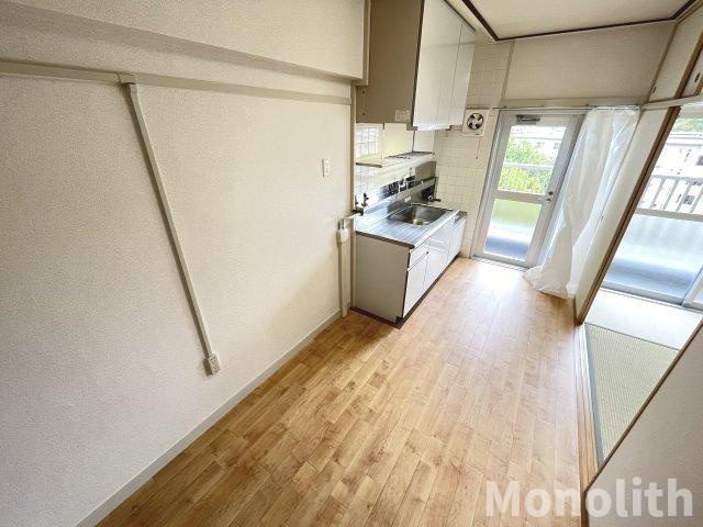 泉北茶山台２丁３番１号棟の居間・リビング