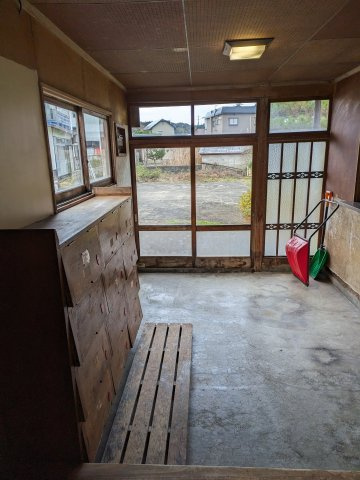 秋田県大館市　一棟宿舎の玄関