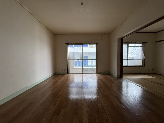 テネメント西田の居間・リビング