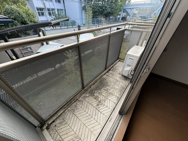 プレミール新稲のバルコニー