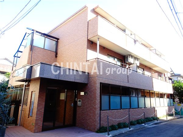 アドニス北沢の外観