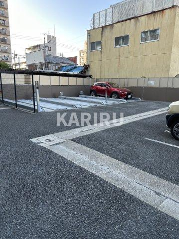 デイグラン鶴見の駐車場