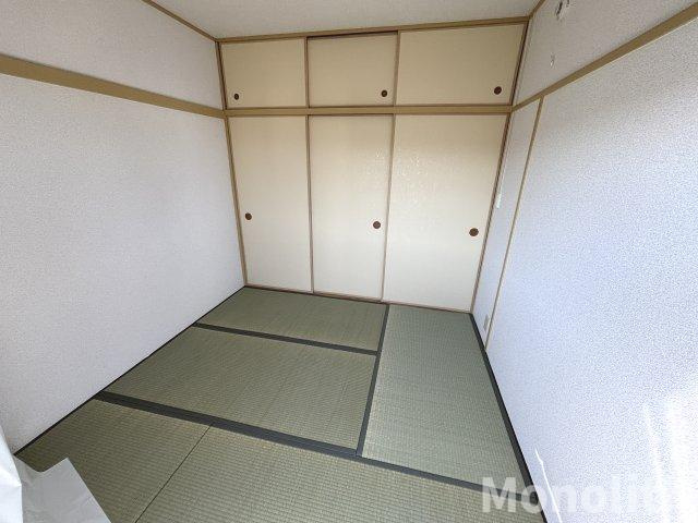 鶴山台32号棟の和室