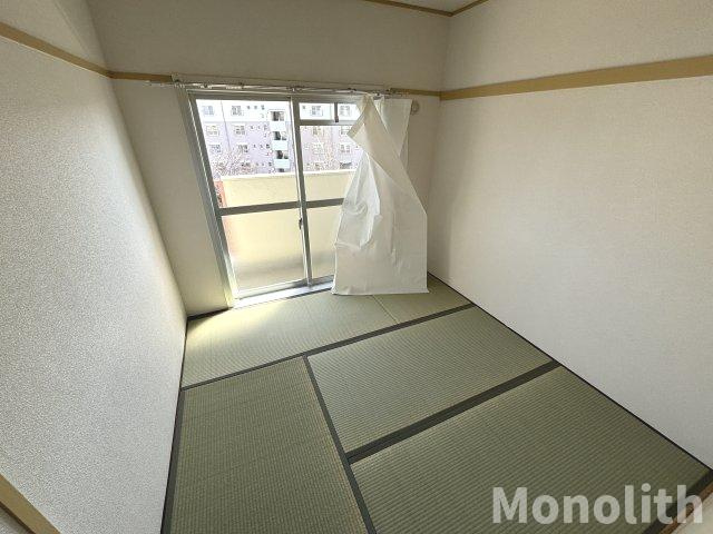 鶴山台32号棟の和室