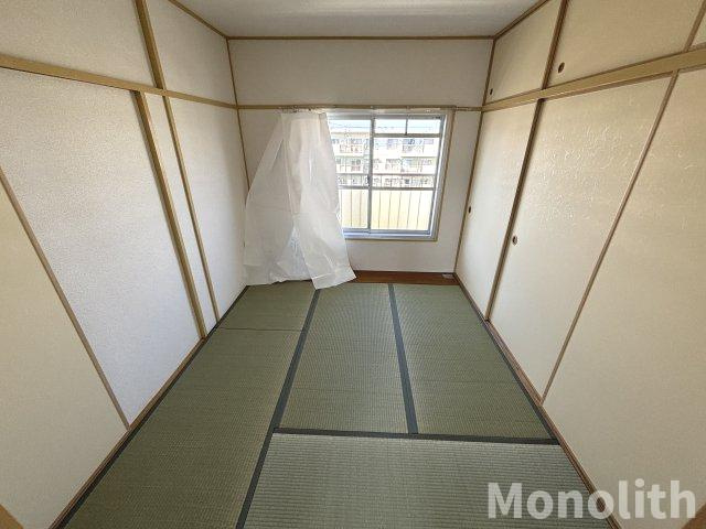 鶴山台32号棟の和室