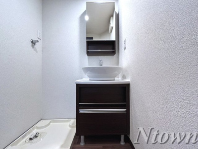 【独立洗面台】 | Ampio八田 | 独立洗面台で身支度をすべて済ませてしまいましょう