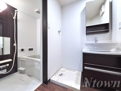 【洗面所】 | Ampio八田 | 脱衣スペースもあります