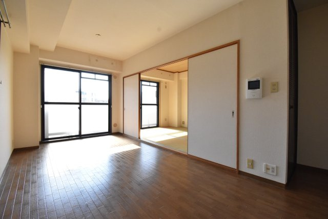 フレアコート野口の洋室