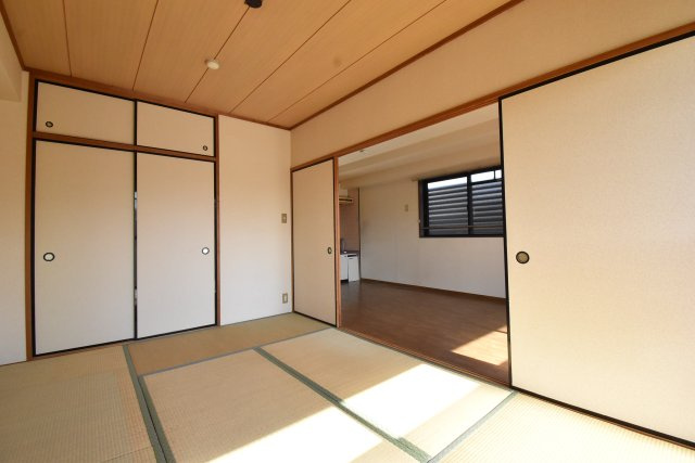 フレアコート野口の和室