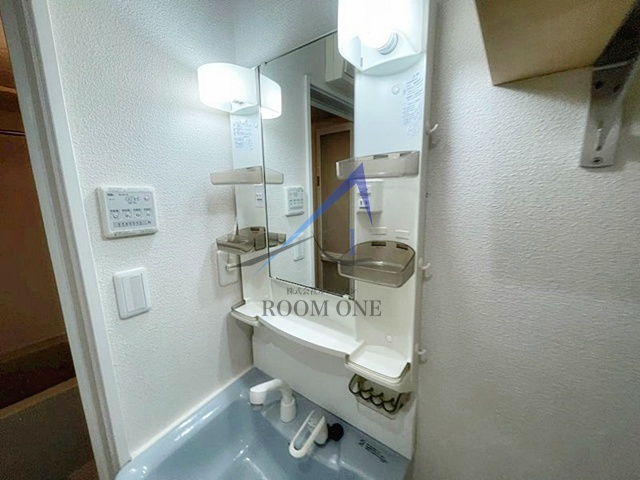 レラ　リュミェール