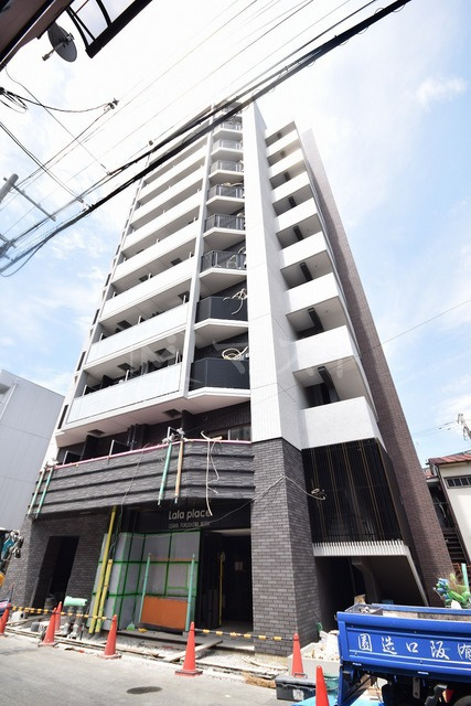 ララプレイス大阪福島ミラの外観