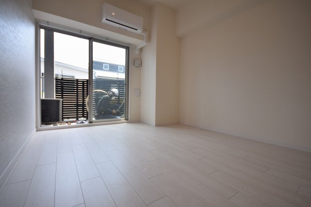 ララプレイス大阪福島ミラの内装