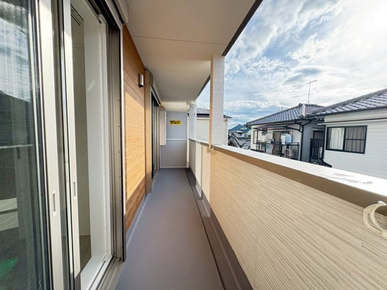 呉市天応大浜２丁目のアパートのバルコニー