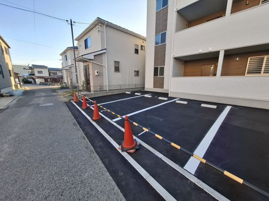 呉市天応大浜２丁目のアパートの駐車場