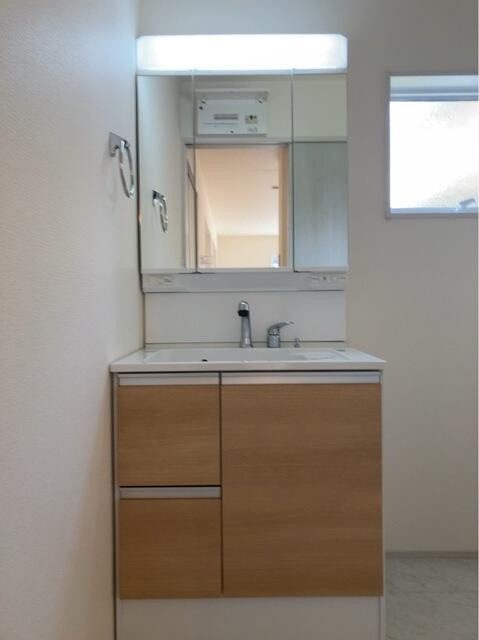 リーブルガーデン宇都宮今宮第５　新築一戸建ての独立洗面台