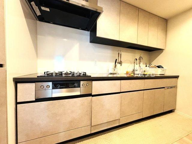 約5.4帖の広々としたキッチン