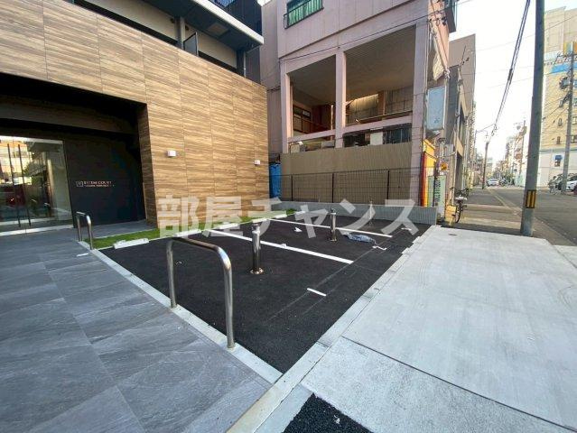 エステムコート名古屋新栄Ⅵ アートテラスの駐車場