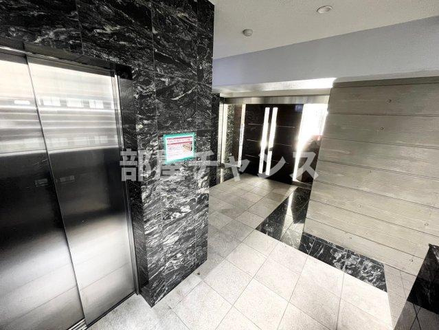 エルザビル名古屋駅前のロビー