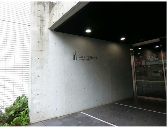 ウィルテラス千歳烏山のエントランス