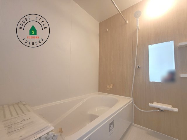 福岡市南区若久2丁目第2-1棟（2号棟）の内観：施工例|1日の疲れを癒してくれる広々バスルーム。雨の日のお洗濯にも大活躍な浴室乾燥機付です！