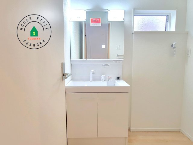 福岡市西区今宿東3丁目第10-6棟(5号棟)の内観：施工例|洗面所は小さなプライベートスペース。歯磨き、洗顔と毎日施す個人空間。