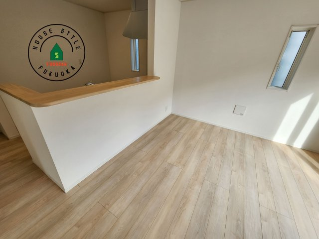 福岡市西区今宿東3丁目第10-6棟(5号棟)のダイニング|ダイニングとリビングのメリハリが付けやすい空間設計になっています。