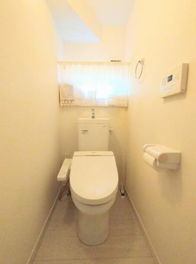 【中古】川越市大塚１丁目中古住宅のトイレ|シンプルなトイレスペースです
