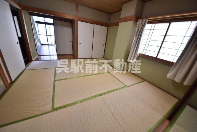 村上ビルの和室