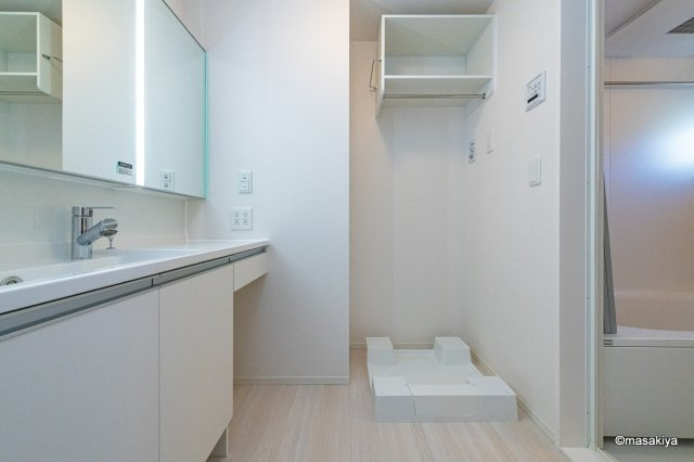 メゾン・ド・クーネルの洗面所