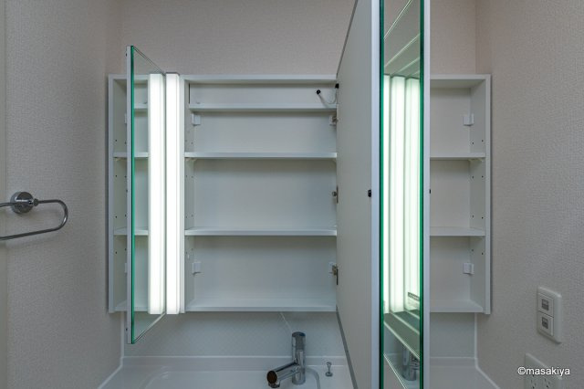 メゾン・ド・クーネルの洗面所