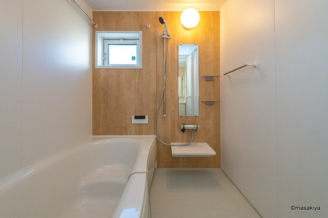 メゾン・ド・クーネルの浴室