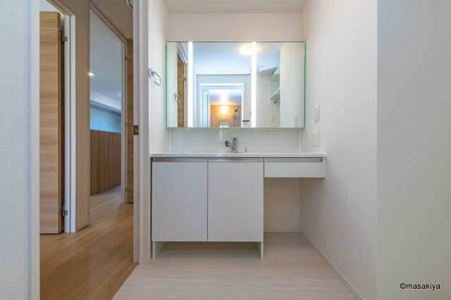 メゾン・ド・クーネルの洗面所