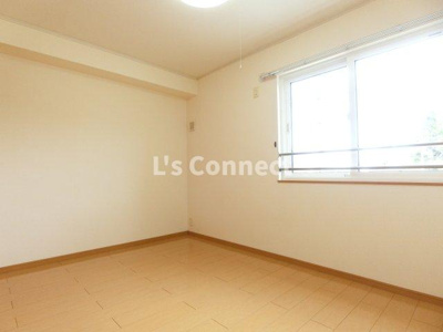 【その他】 | サングレイス | ６帖の洋室は寝室として使えます。