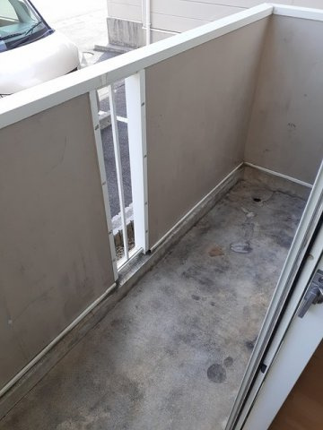 レジデンスマルヨＡのバルコニー|外からの目が気にならないバルコニーで洗濯物が干せます