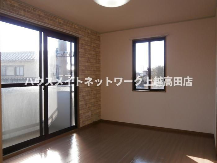 セジュールかきざき Ｂの居間・リビング|ＤＫ