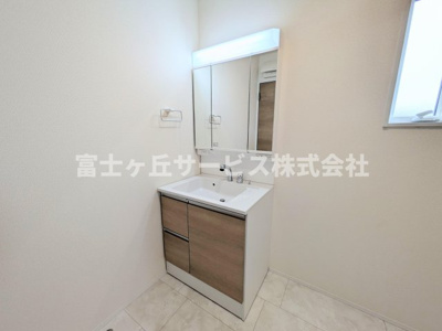 【独立洗面台】 | 豊橋市一色町字西内張 新築一戸建て 3号棟 | 独立洗面台です