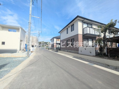 【前面道路含む現地写真】 | 豊橋市一色町字西内張 新築一戸建て 3号棟 | 前面道路です