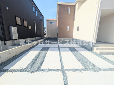 【駐車場】 | 豊橋市一色町字西内張 新築一戸建て 3号棟 | ２台駐車可能です