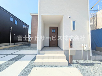 【エントランス】 | 豊橋市一色町字西内張 新築一戸建て 3号棟 | エントランスです