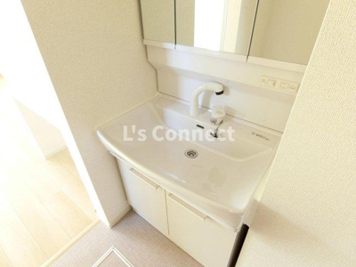 【洗面所】 | ウィンベル | 朝の支度もスムーズな独立洗面台。